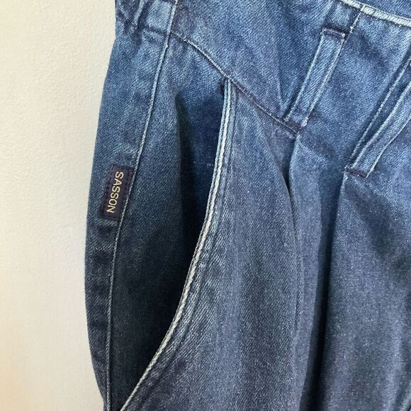 Vintage 80’s Sasson Denim Midi Skirt. Pockets! Ooh la la sasson! - Picture 4 of 14